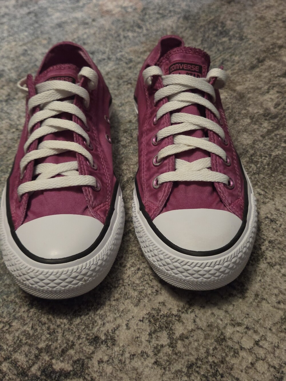 Converse All Star Low Slip-On Sneakers Magenta Pink Satin Women’s 9.5